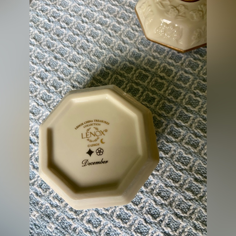 Lenox keep safe box December gold trim turquoise stone ivory tone China - Picture 4 of 8